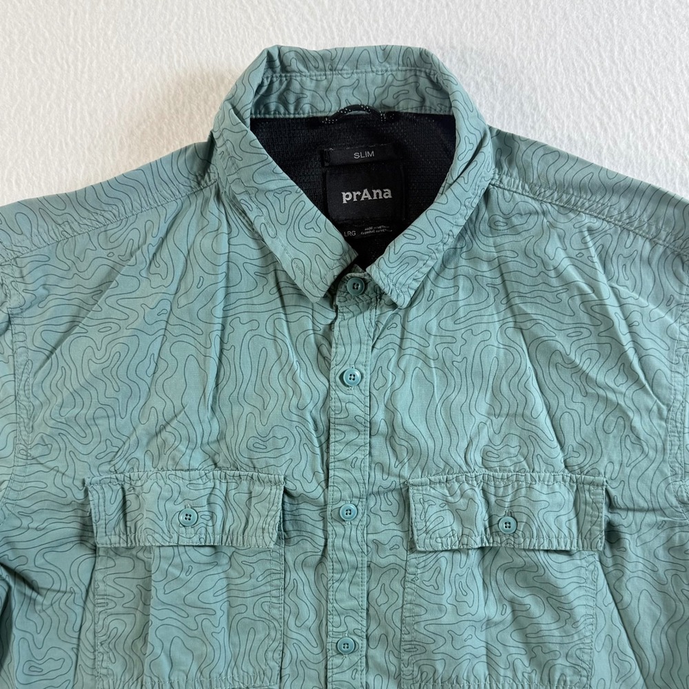 Prana Short Sleeve Button Down Mens Large Slim Vented Topographic Print Green